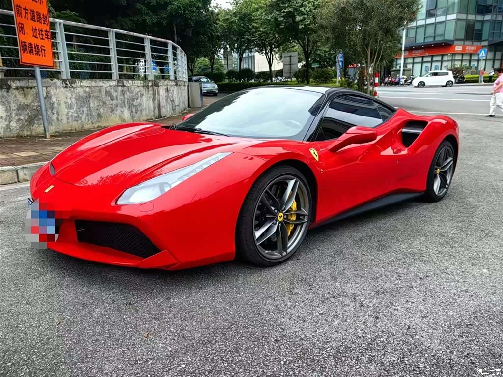 Ferrari 488, 2018 1