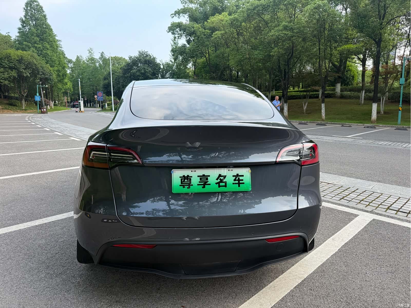 Tesla Model Y, 2022 все фото
