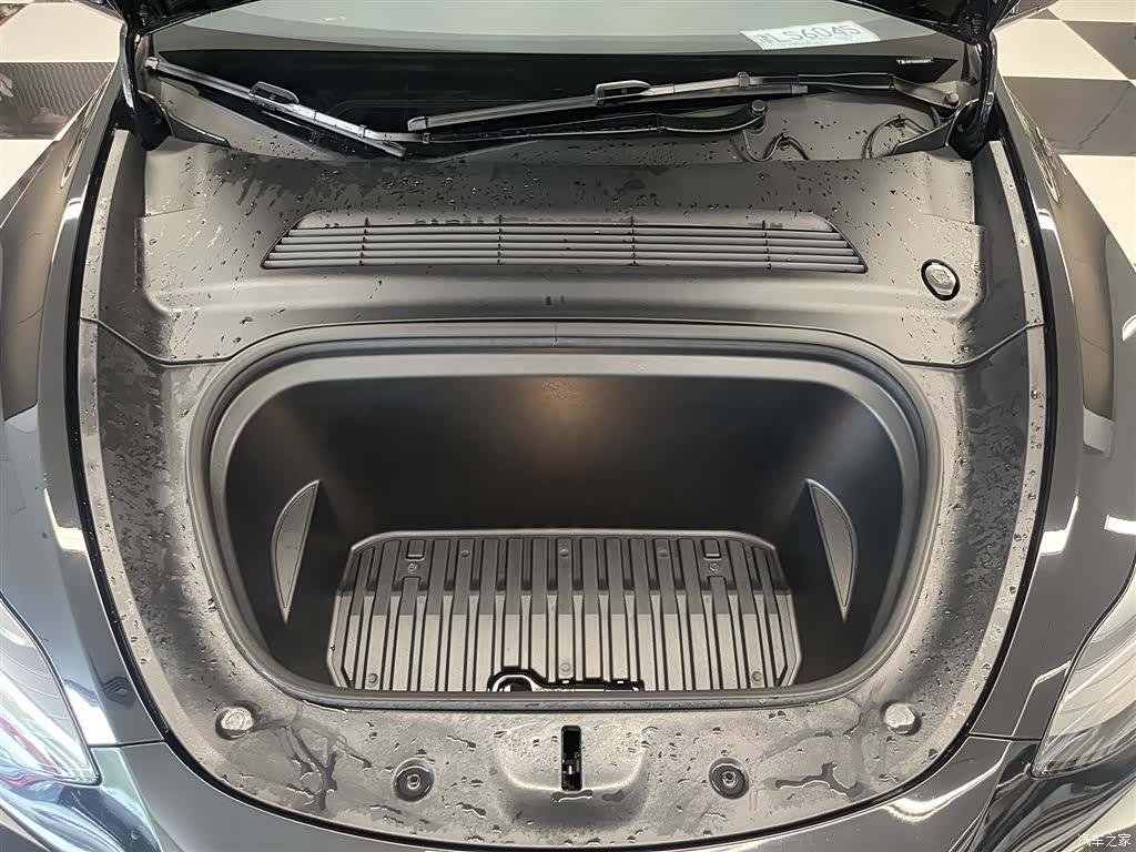 Tesla Model Y, 2022 12