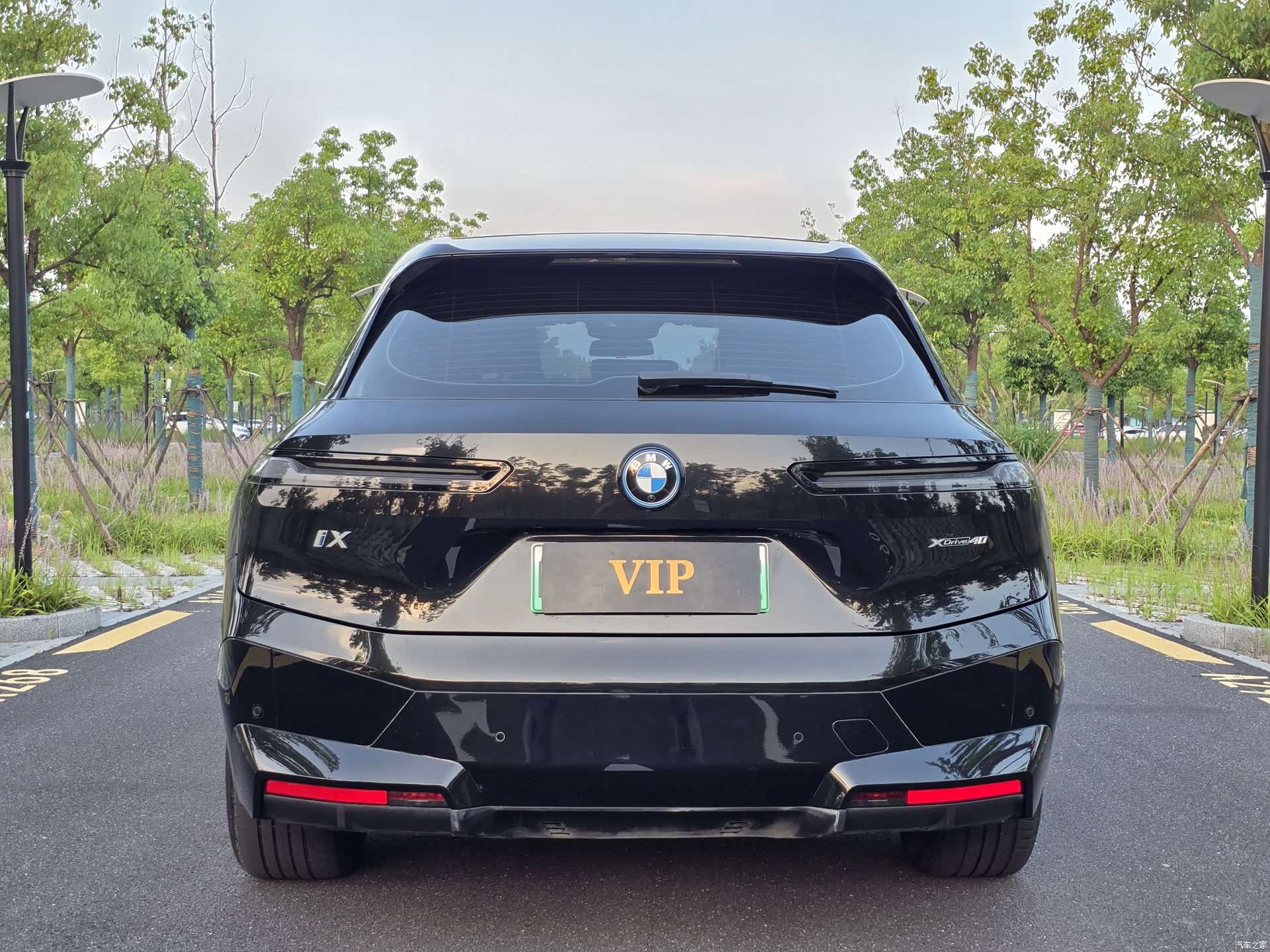 BMW iX, 2023 все фото