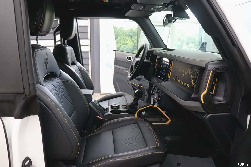 Ford Bronco, 2026 21