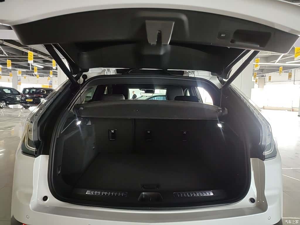 Cadillac XT4, 2023 19