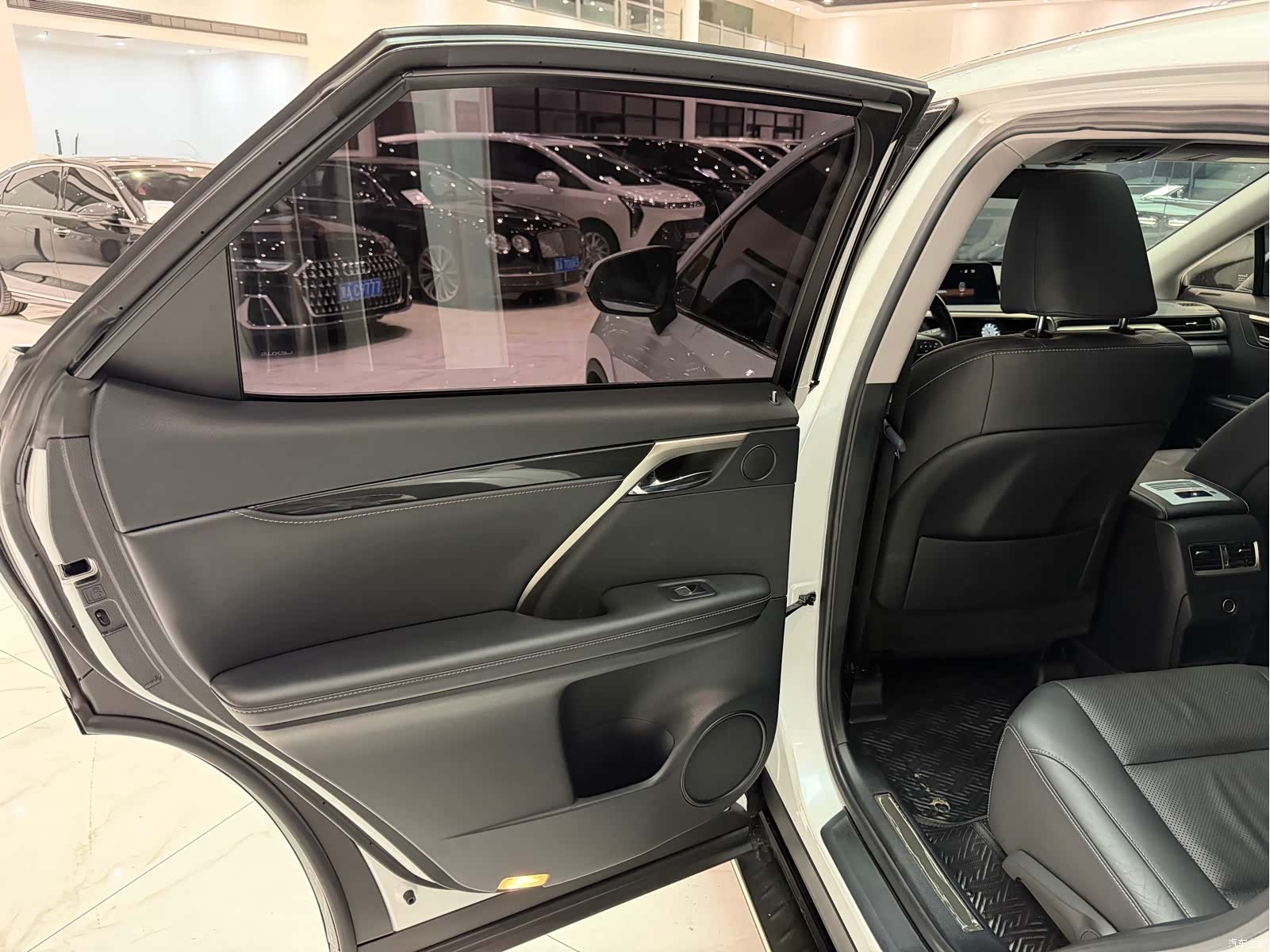 Lexus RX, 2018 9