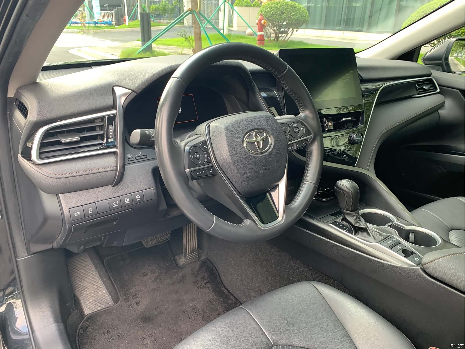 Toyota Camry, 2023 11