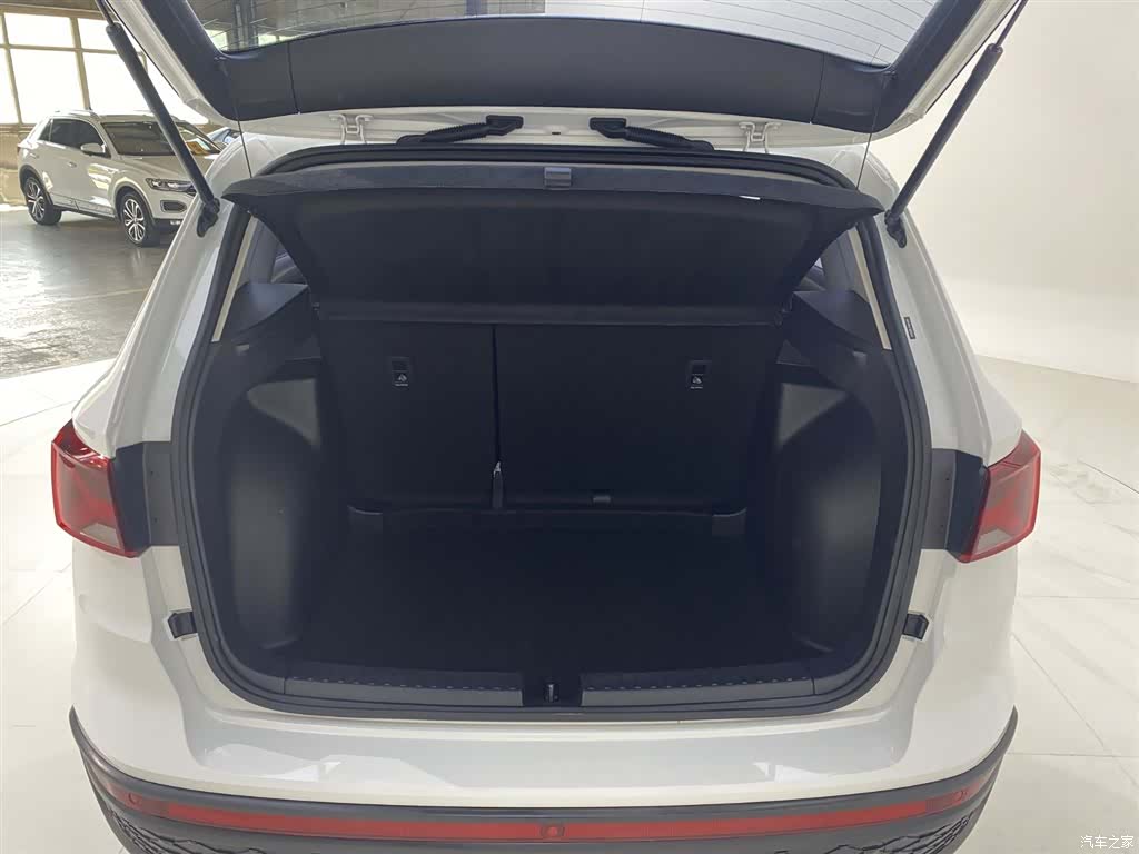 Volkswagen VS5, 2023 12