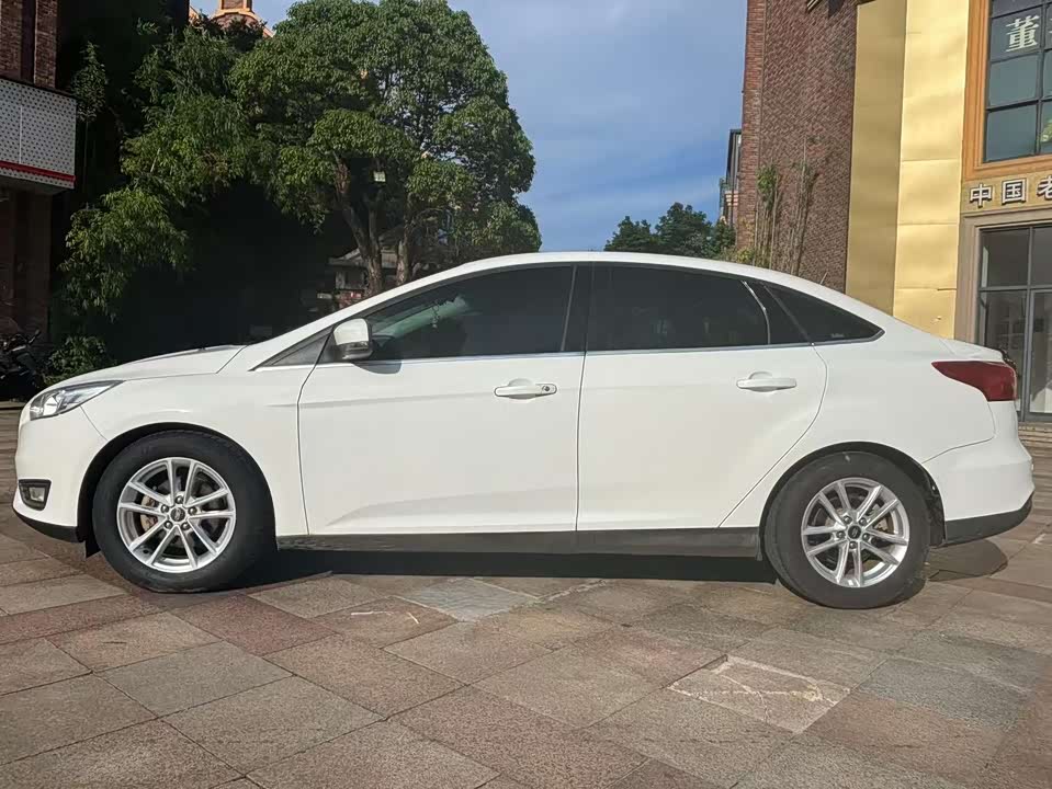 Ford Fox