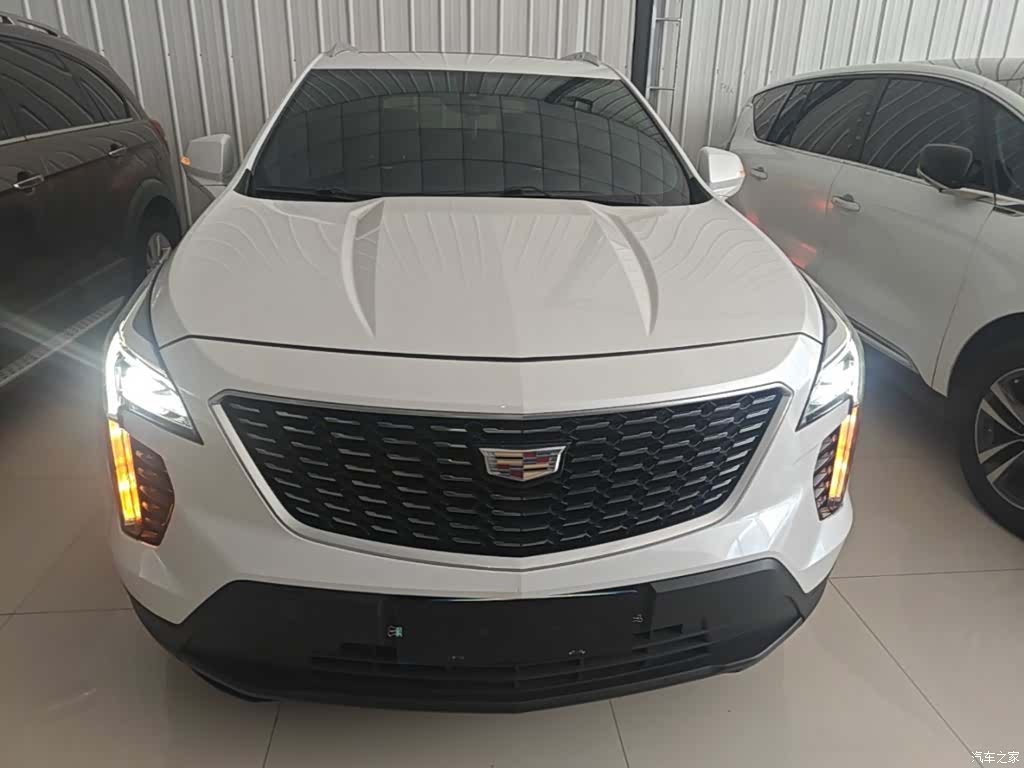 Cadillac XT4, 2023 3