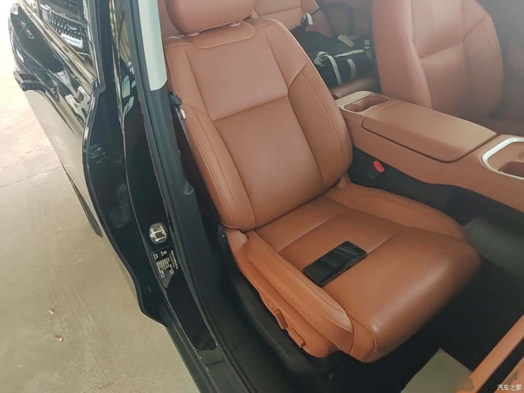 Leapmotor C16, 2025 25