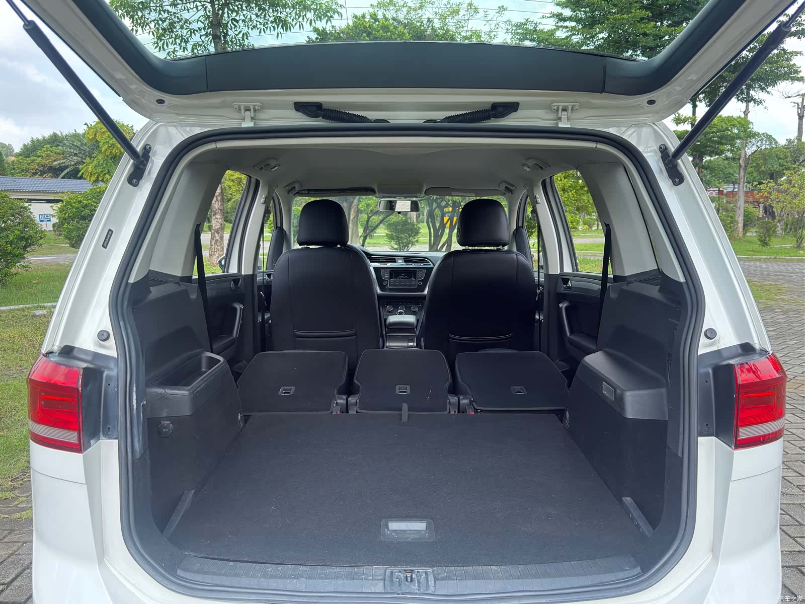 Volkswagen L, 2017 17