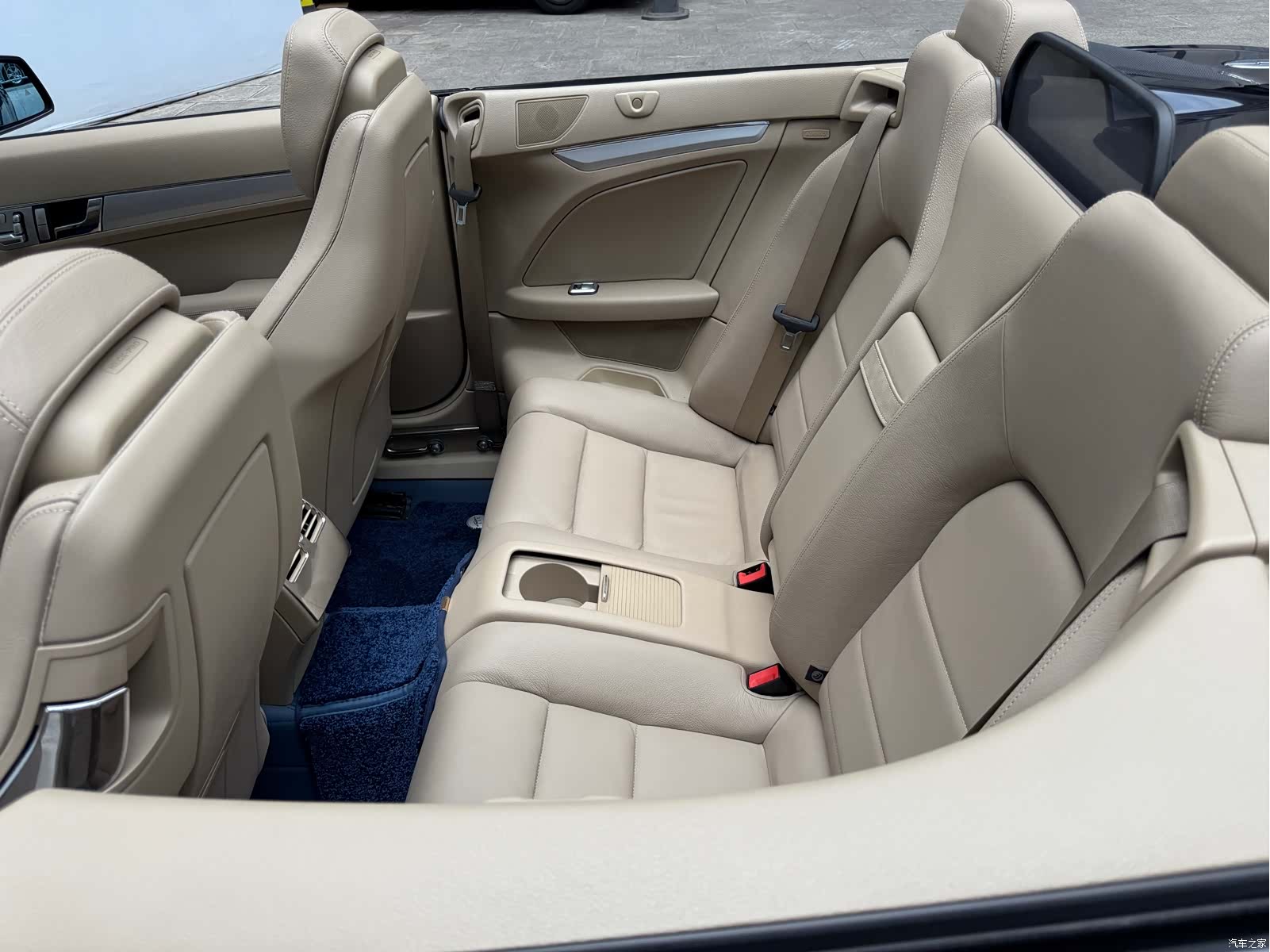 Mercedes-Benz E-Class, 2013 24