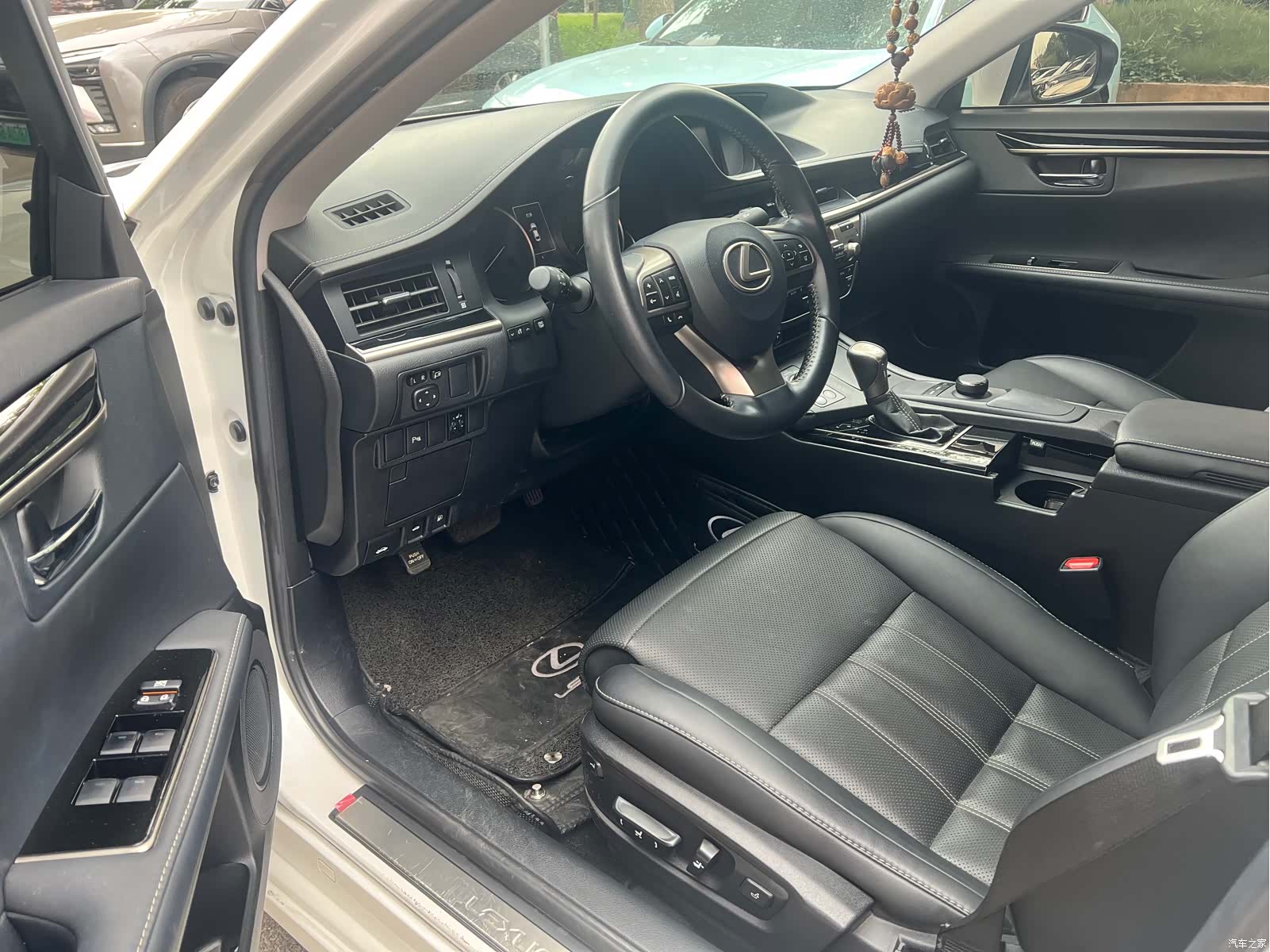 Lexus ES, 2018 10