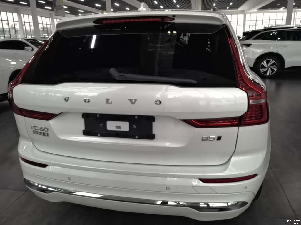 Volvo XC60, 2025 6