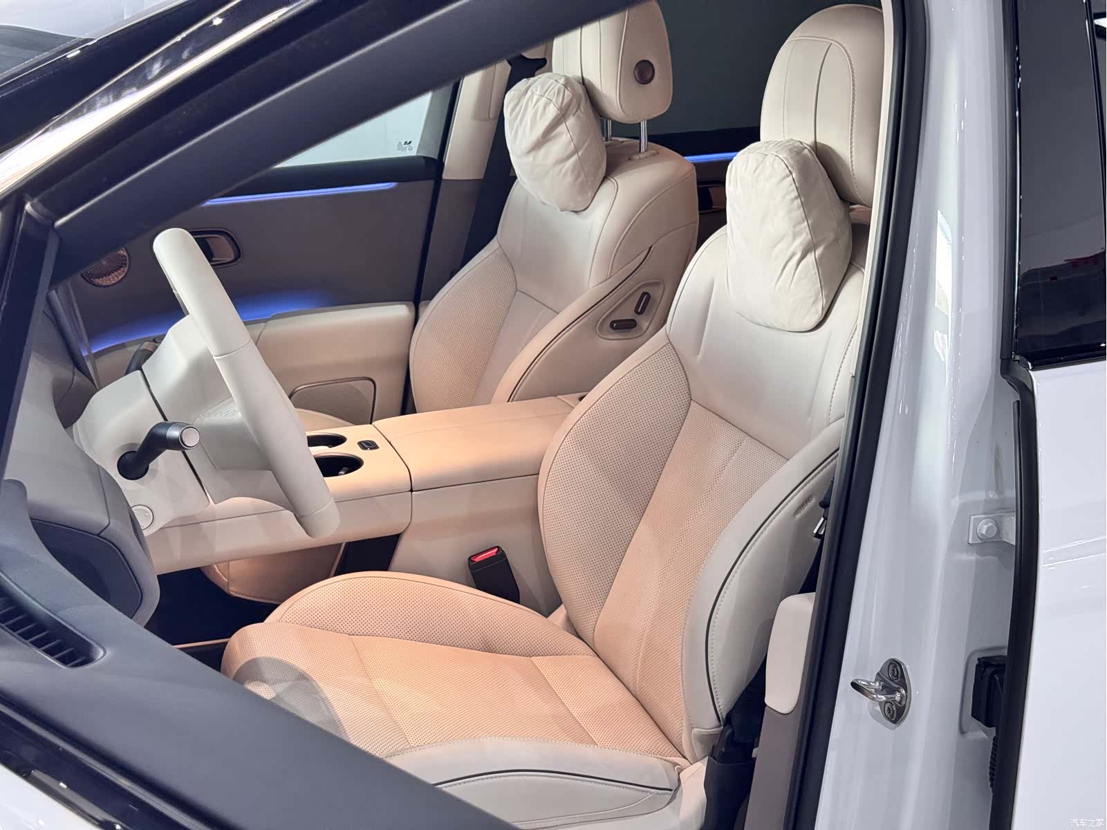 Li Auto i8, 2026 10