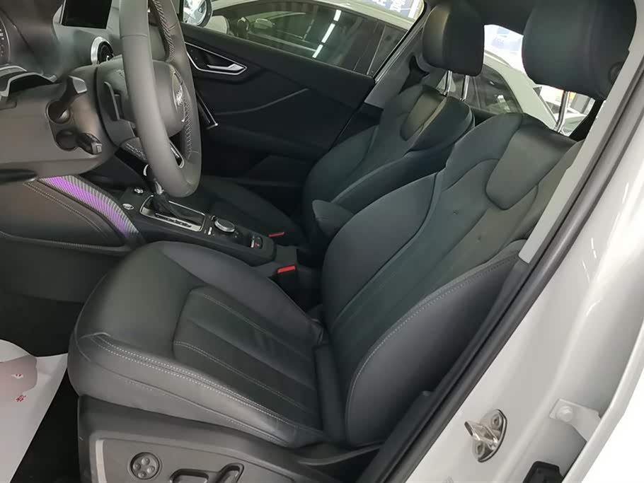Audi Q2L Audi Q2L