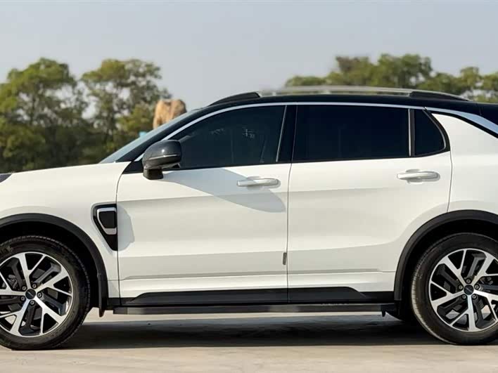 Lynk & Co 01 EM-P Lynk & Co 01 EM-P