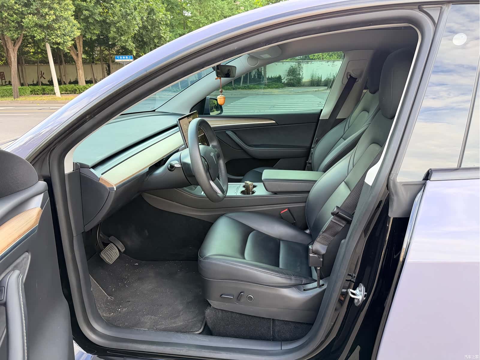 Tesla Model Y, 2021 все фото