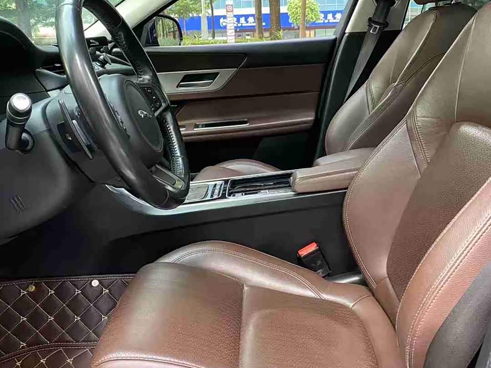 Jaguar XFL