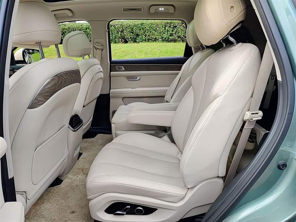 AITO Ask the world M7