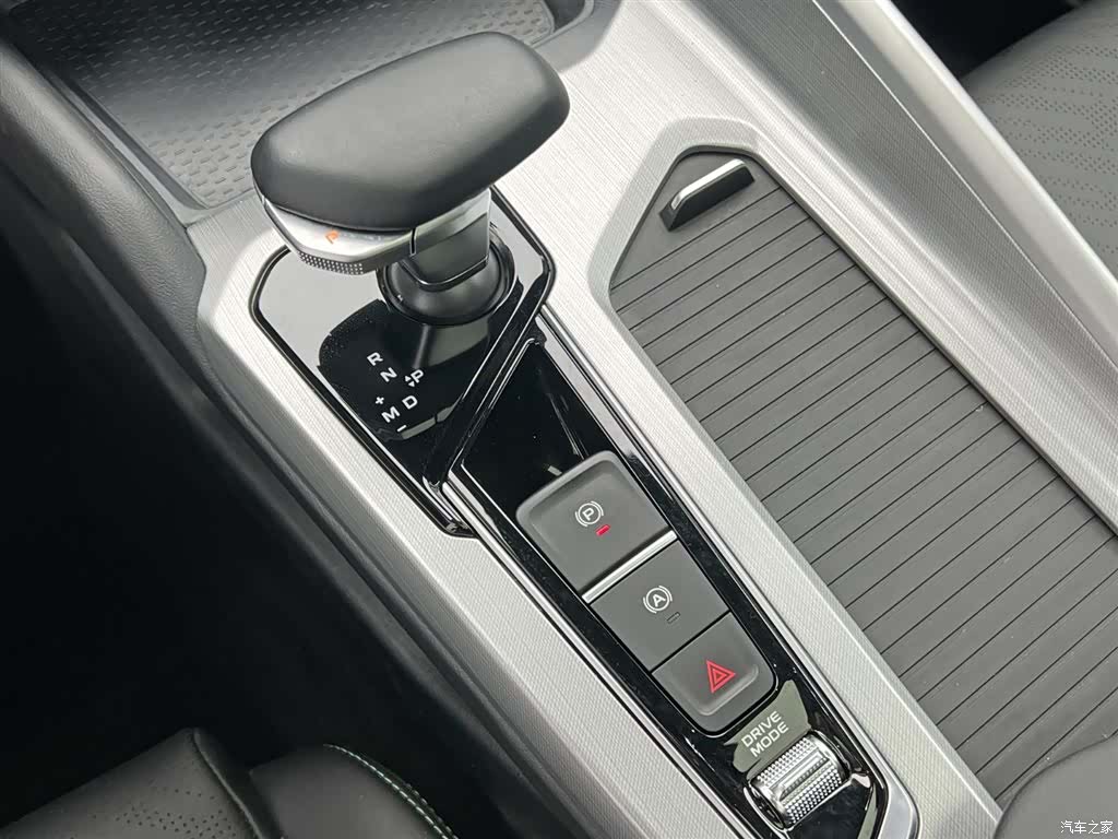 Geely Preface, 2024 17