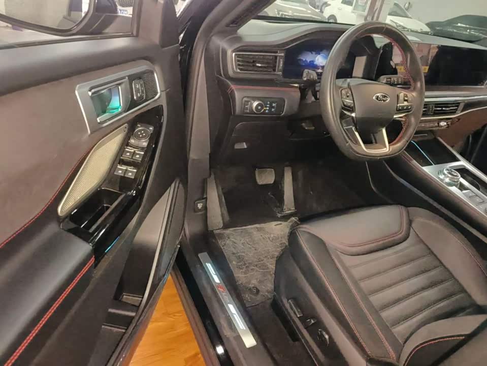 Ford Explorer Ford Explorer