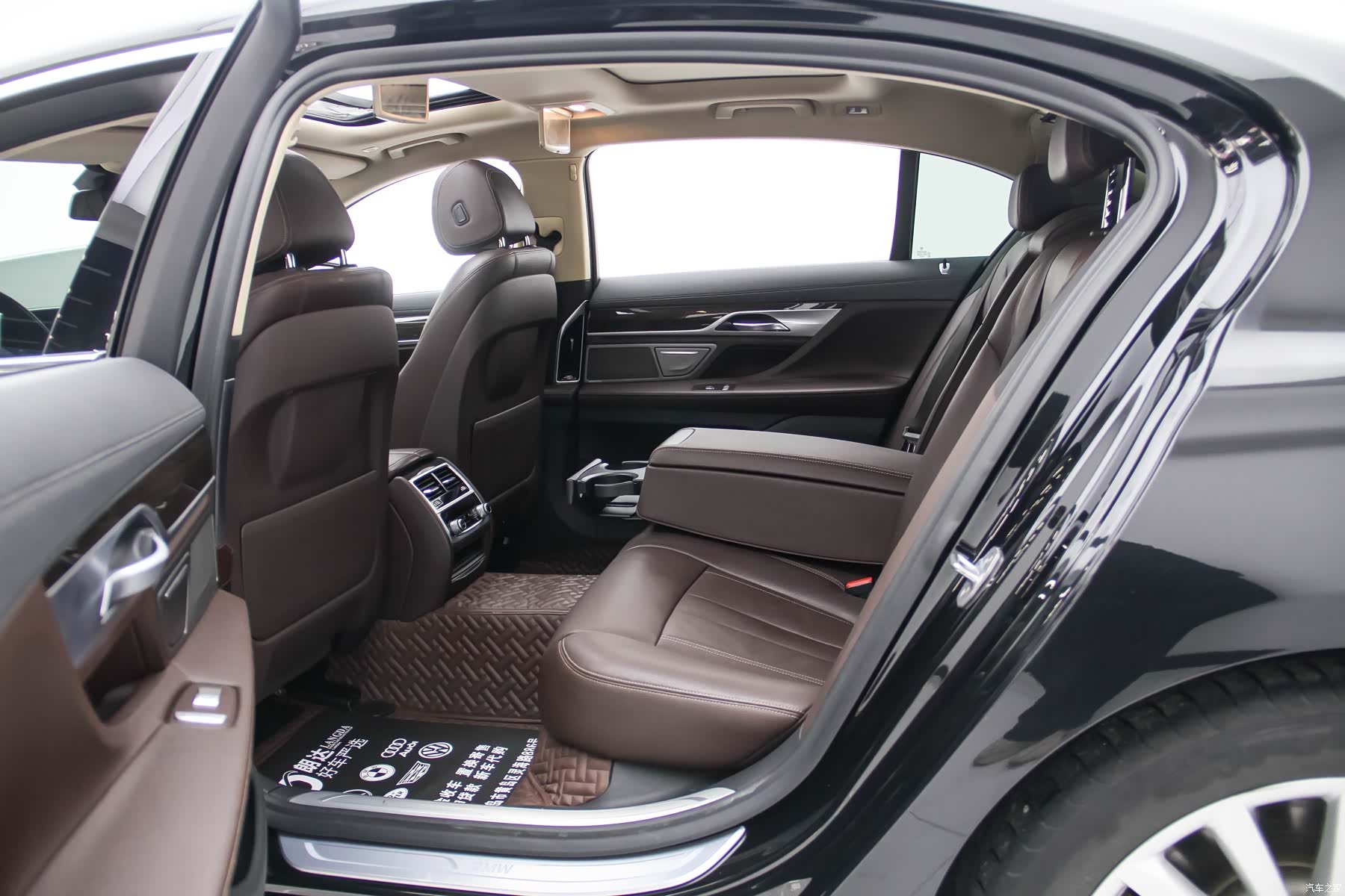 BMW 7 Series, 2018 13