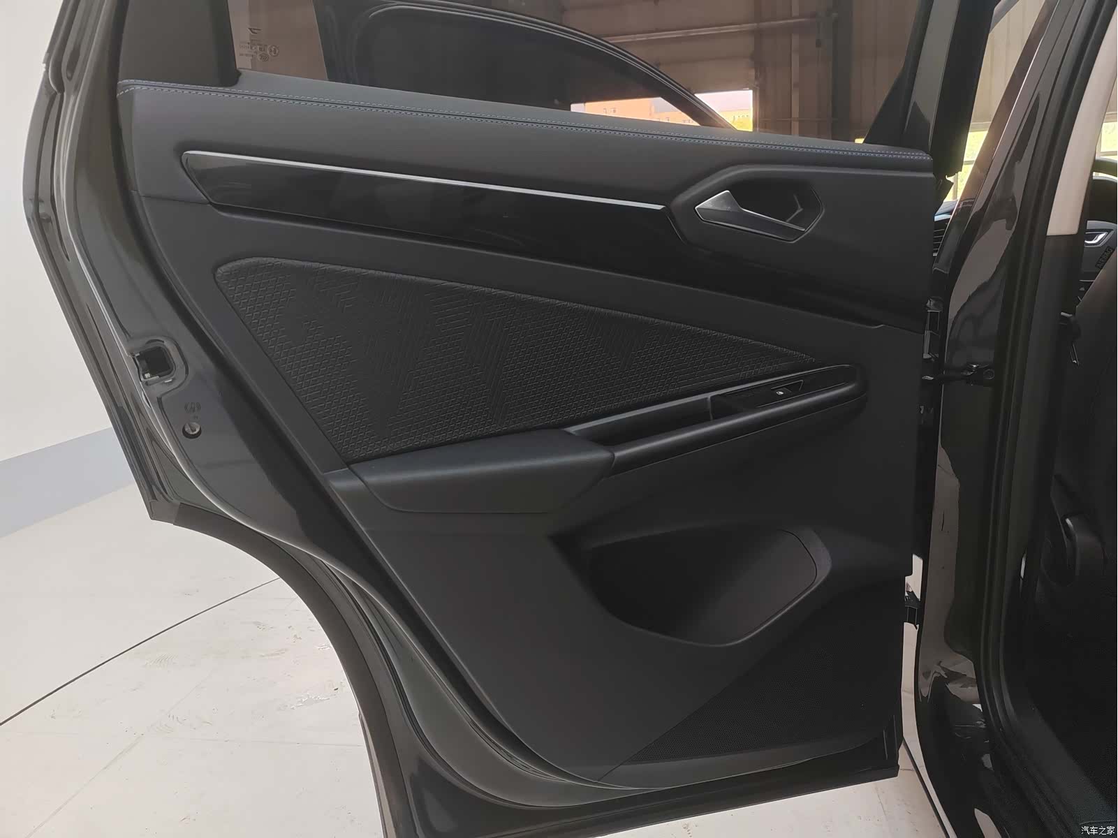 Volkswagen VS5, 2023 19