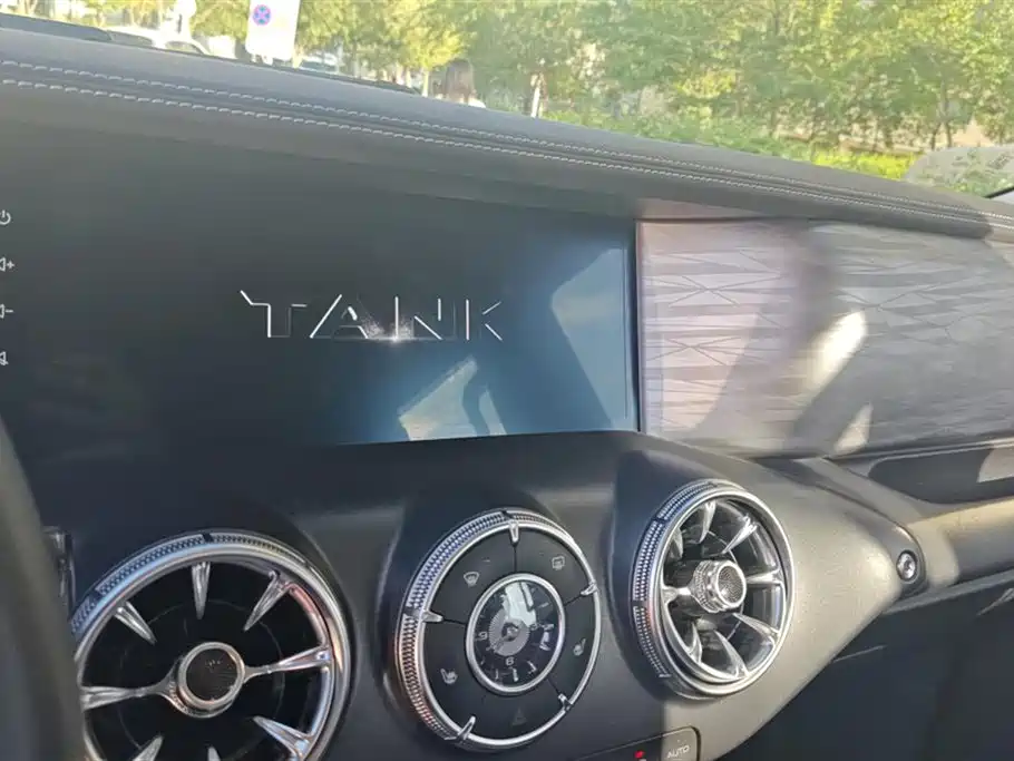 Tank 300 Tank 300