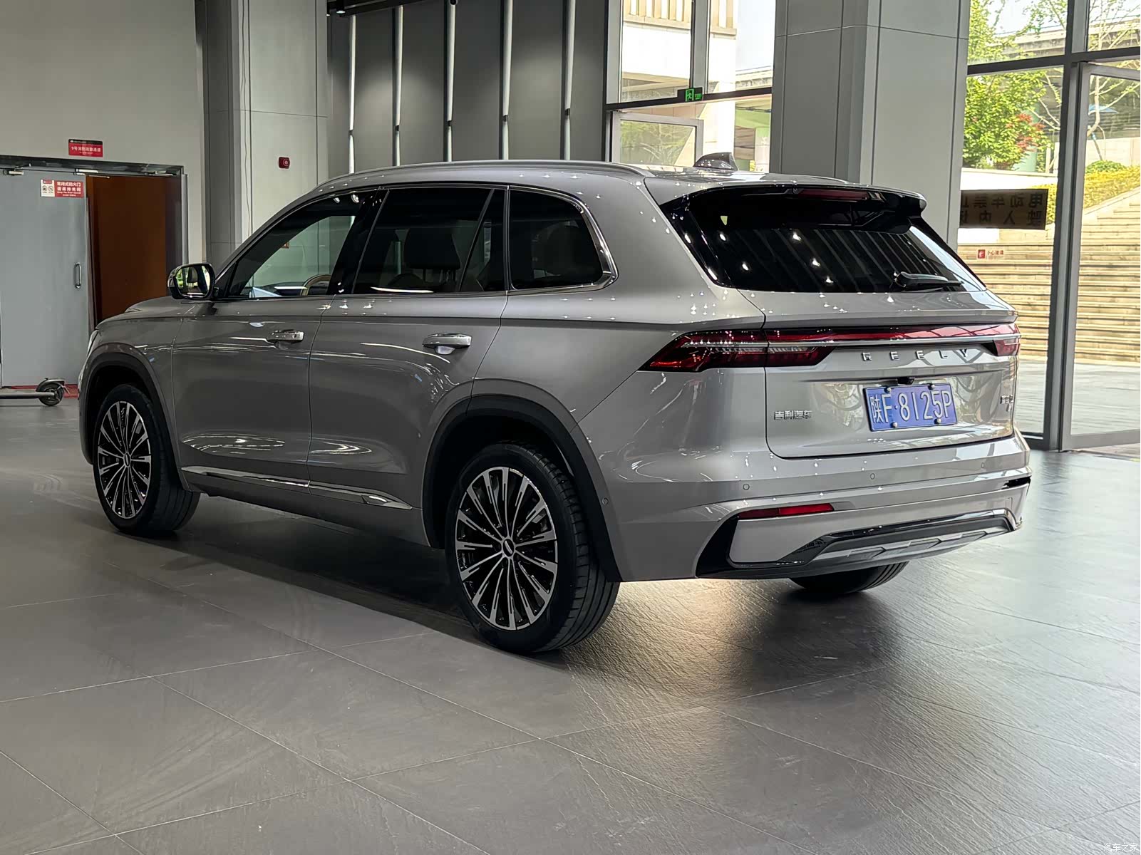 Geely Xingyue L, 2023 7
