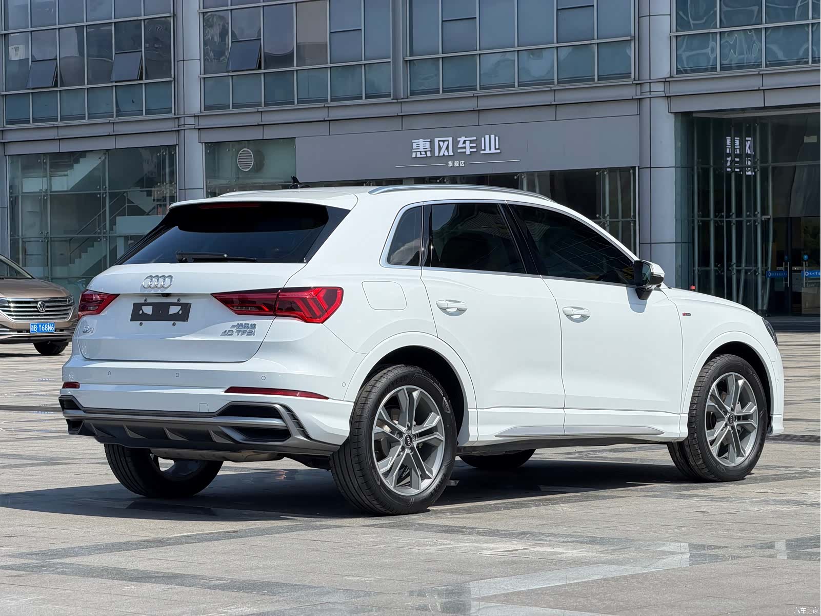 Audi Q3, 2021 4