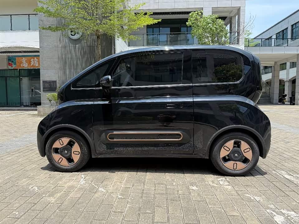 Baoding KiWi EV
