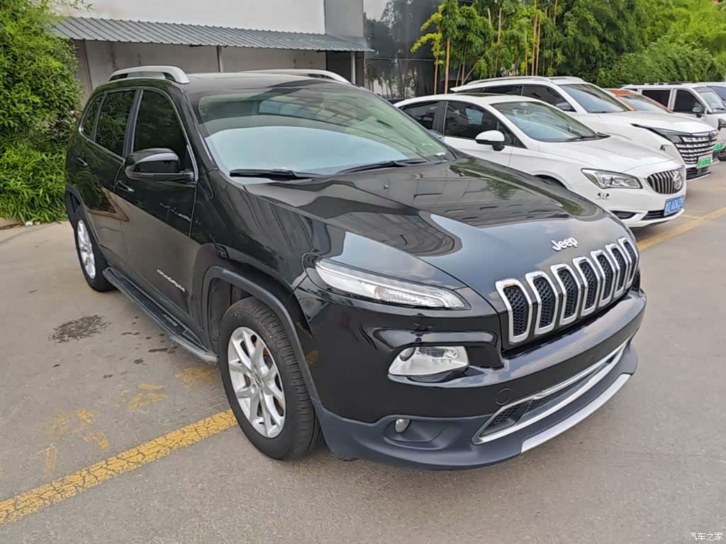 Jeep Cherokee, 2018 4