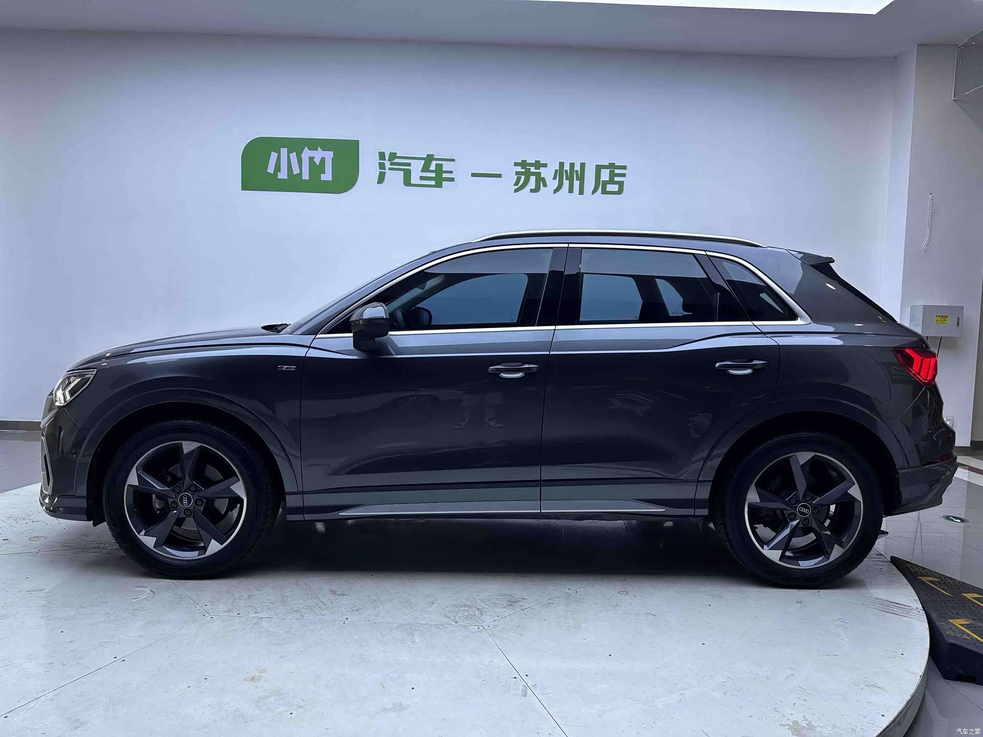 Audi Q3, 2022 все фото