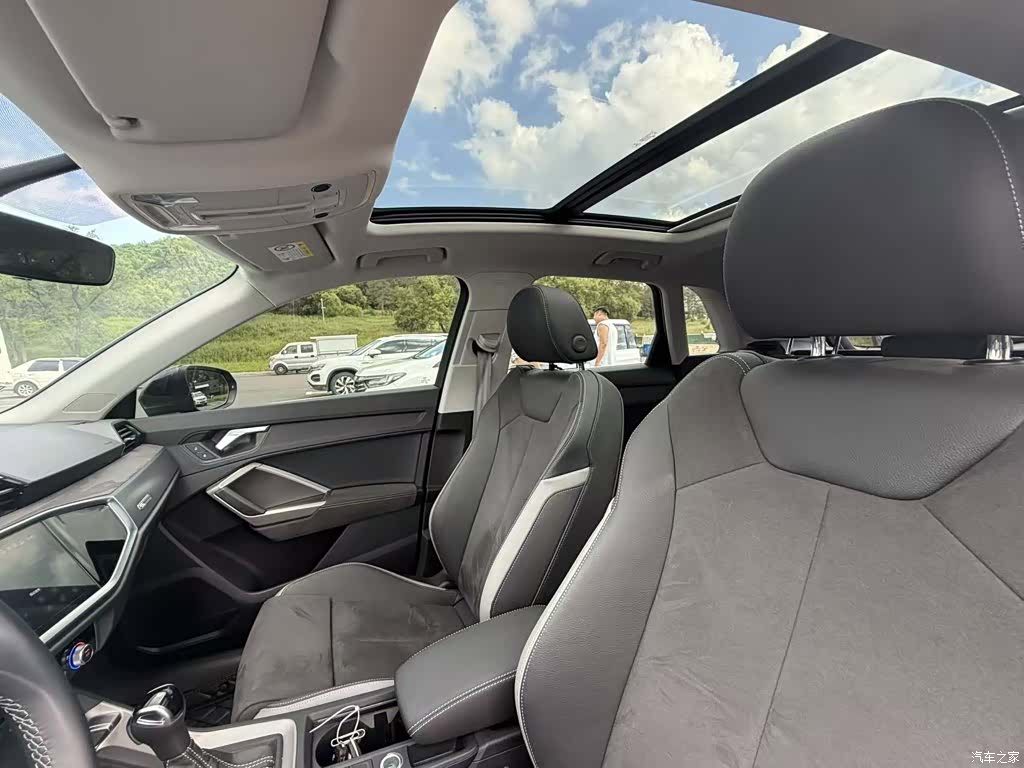 Audi Q3, 2022 14
