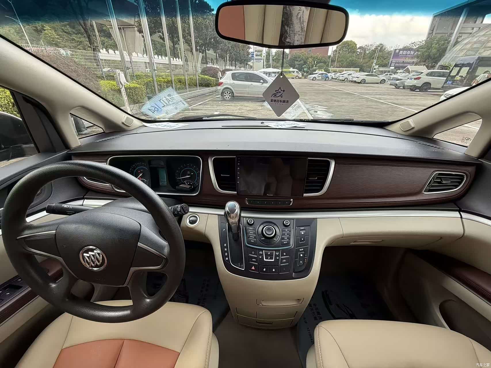 Buick GL8, 2016 15