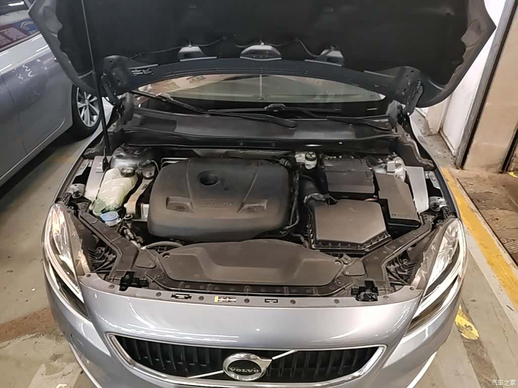 Volvo V40, 2018 20