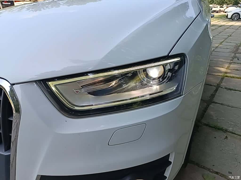 Audi Q3, 2014 24