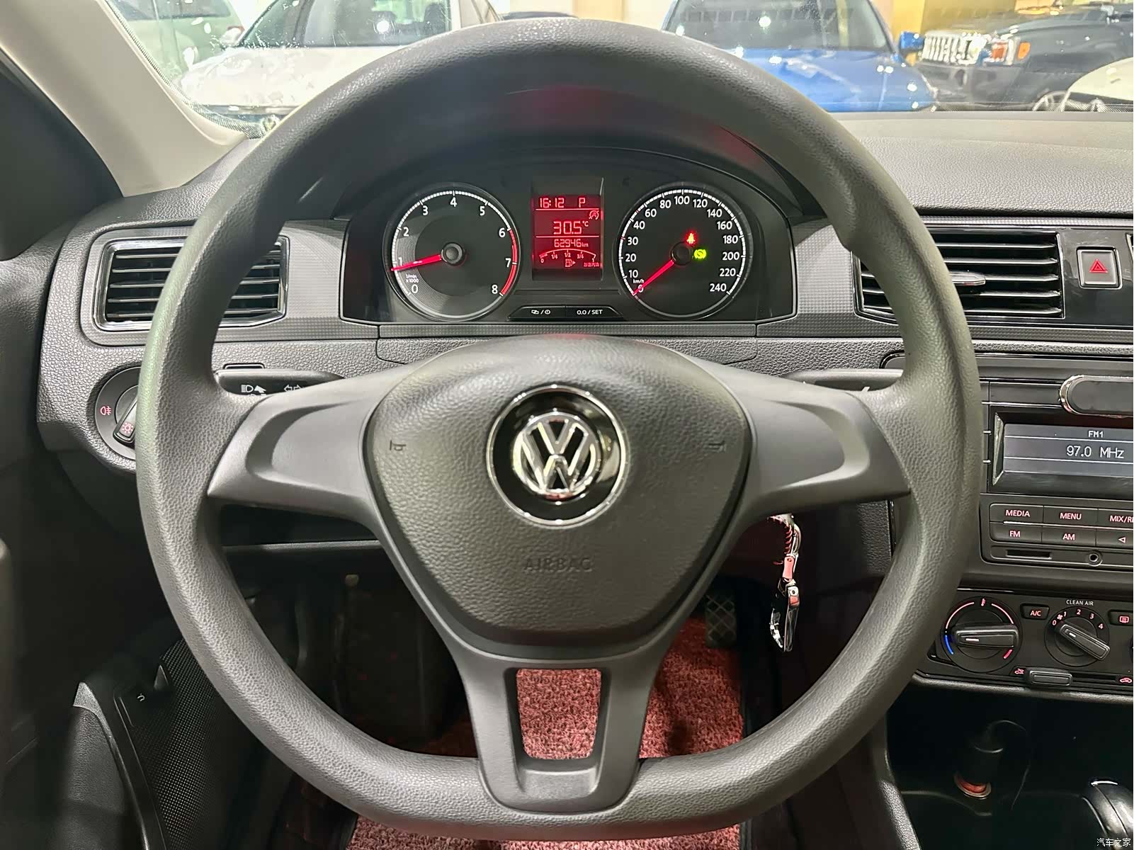 Volkswagen Santana, 2018 13