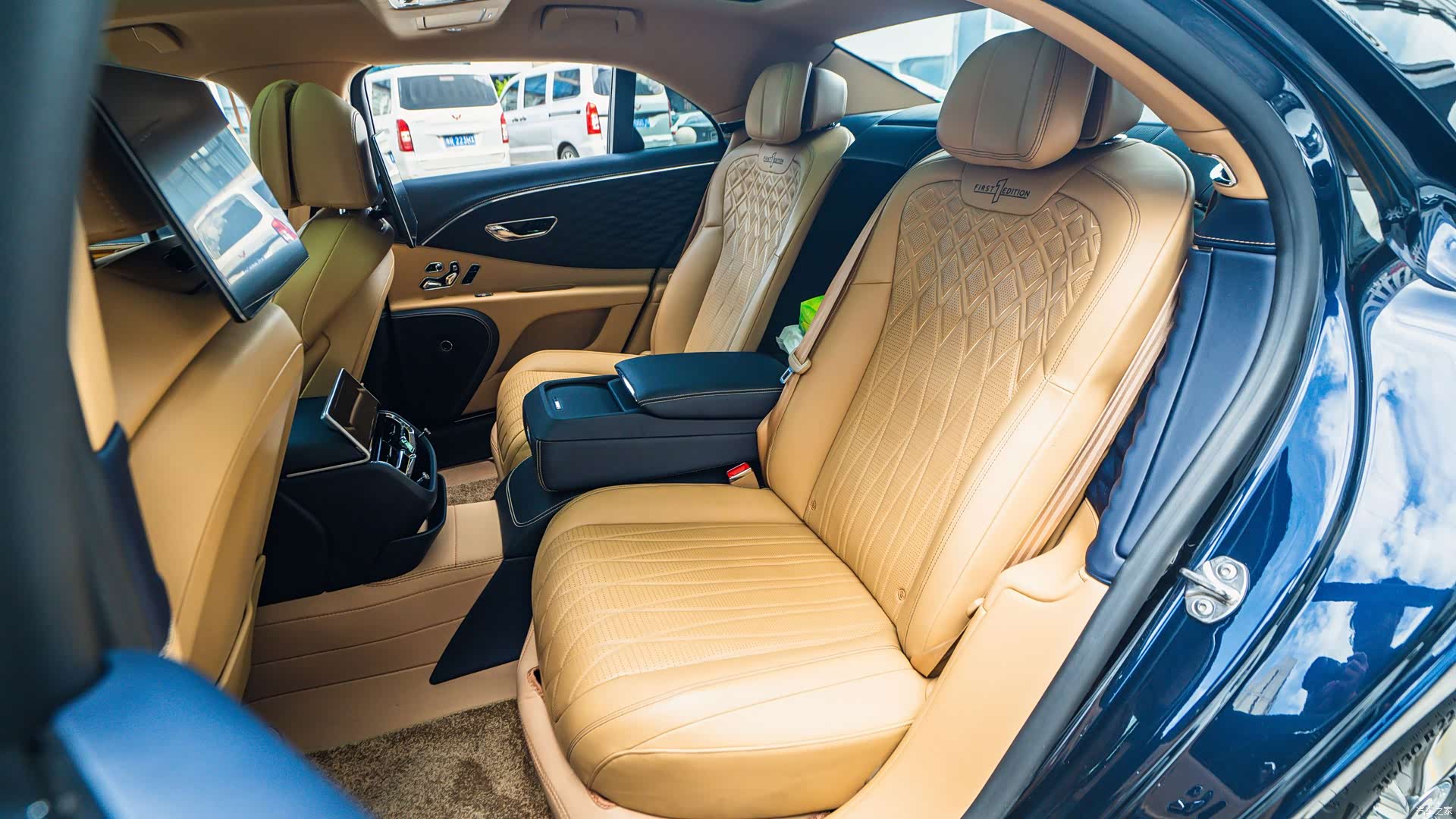 Bentley Flying Spur, 2021 все фото