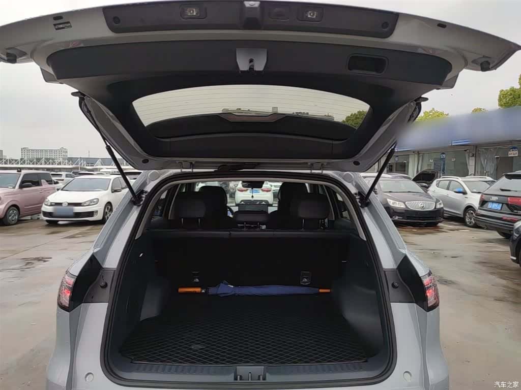 Geely Galaxy E5, 2025 15