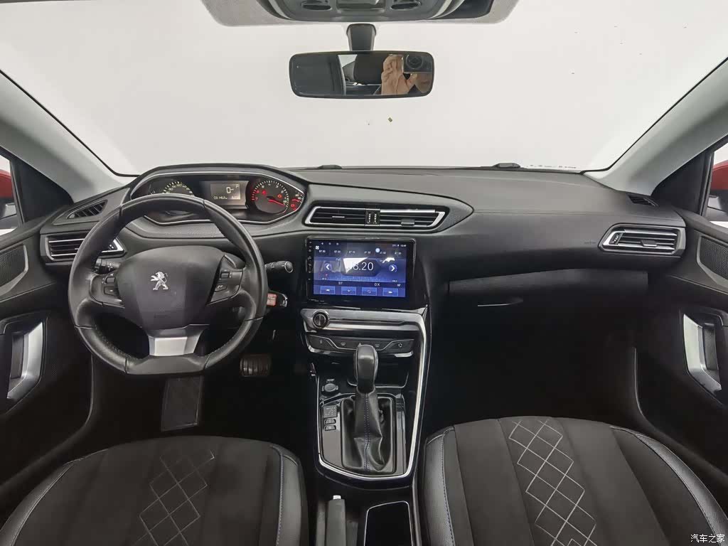 Peugeot 308, 2017 все фото