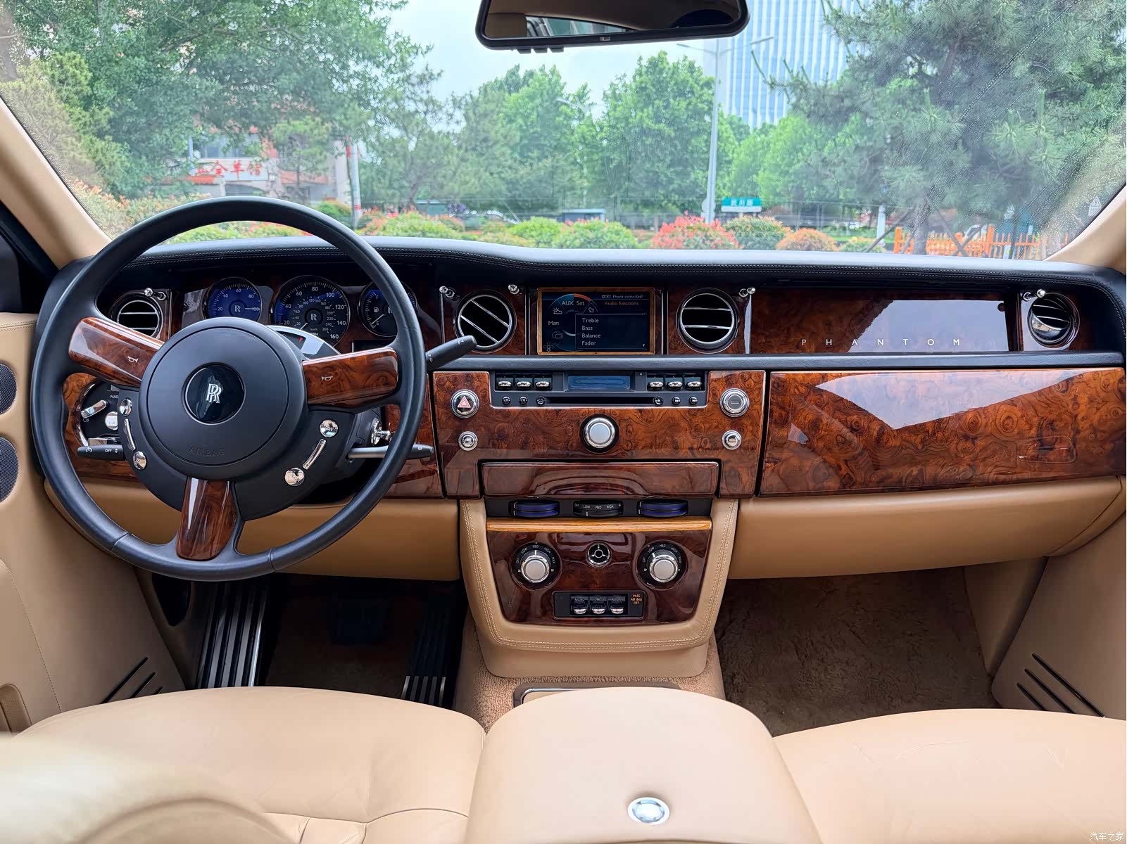 Rolls-Royce Phantom, 2007 10