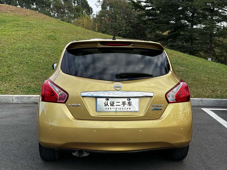 Nissan TIIDA