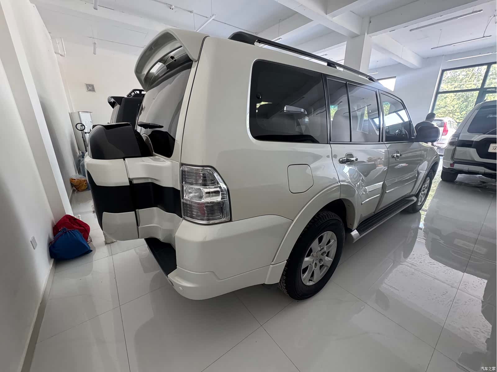 Mitsubishi Pajero, 2020 4