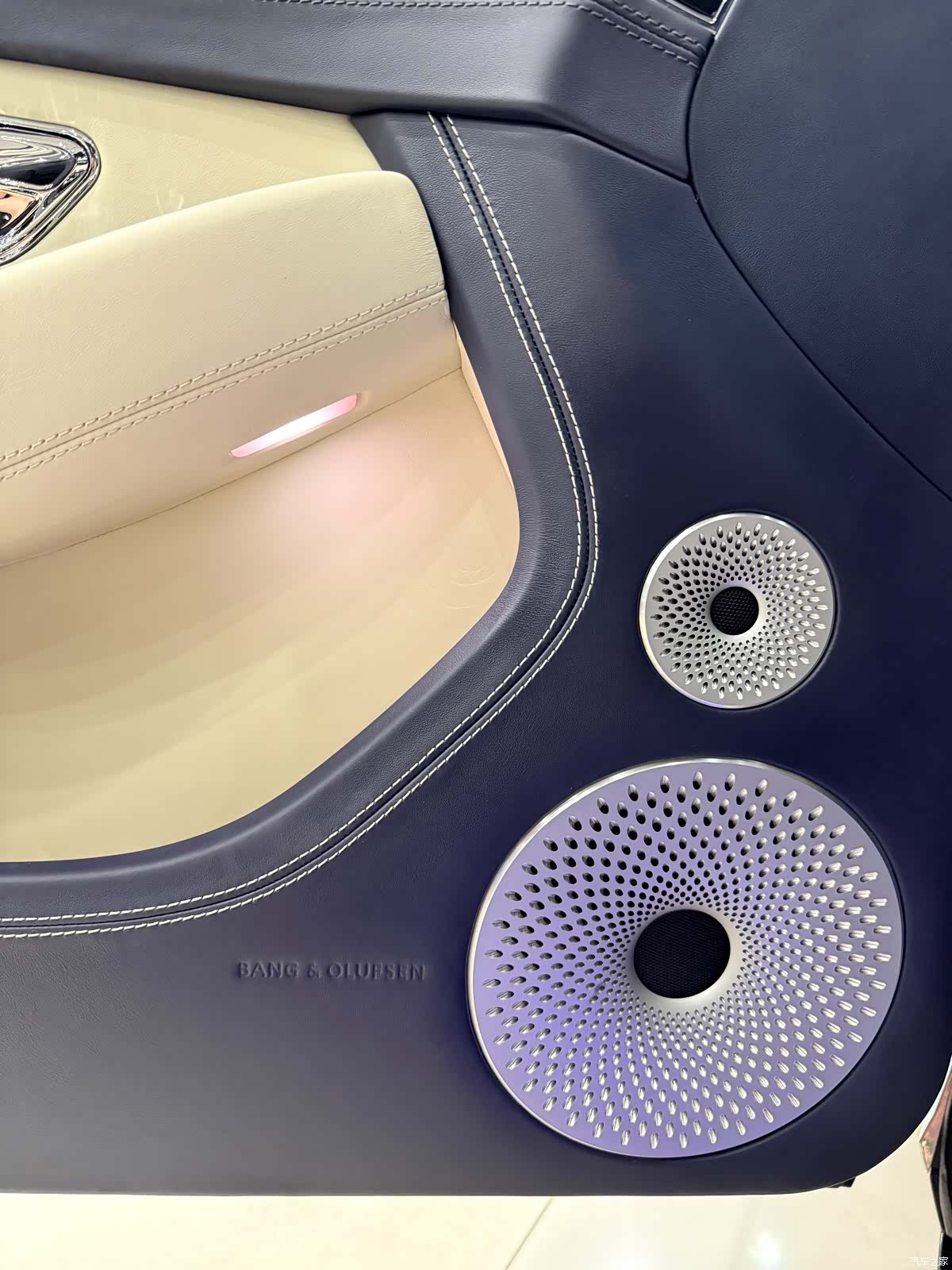 Bentley Continental GT, 2023 15