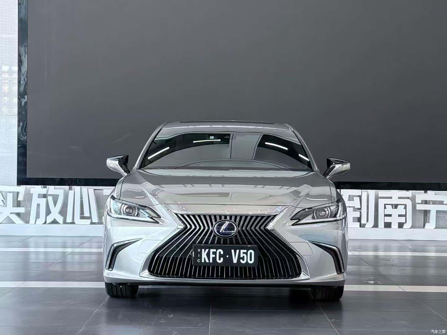 Lexus ES, 2019 2