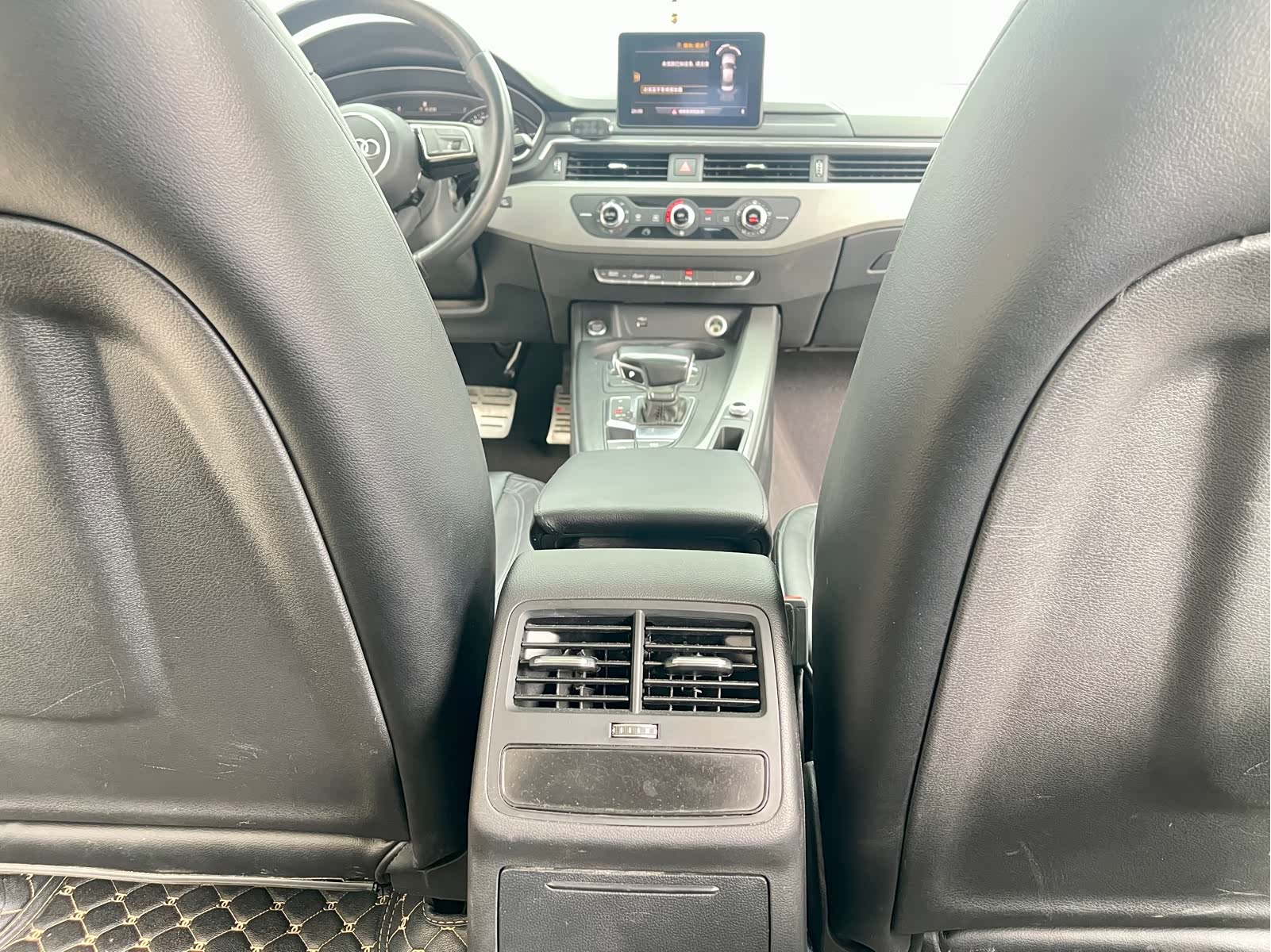 Audi A4L, 2018 6