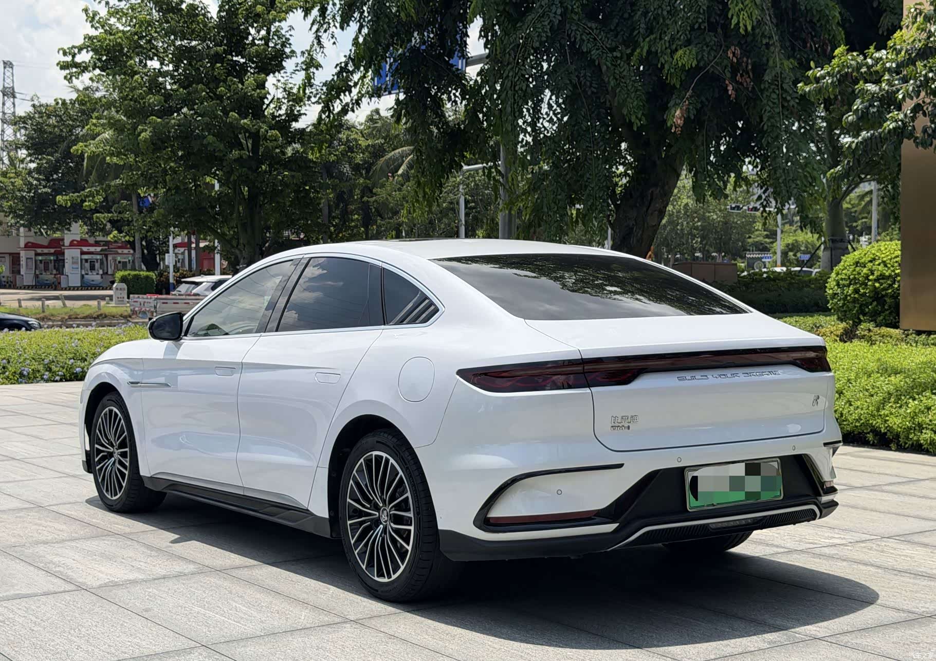 BYD Han, 2022 10