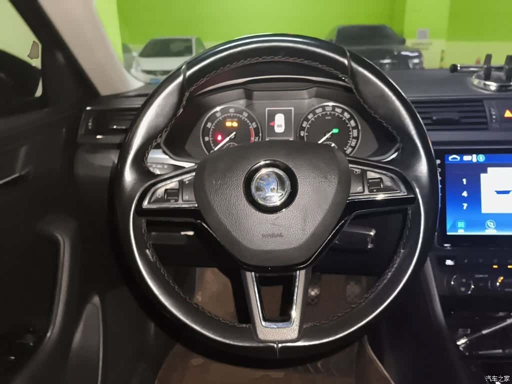 Skoda Superb, 2016 3