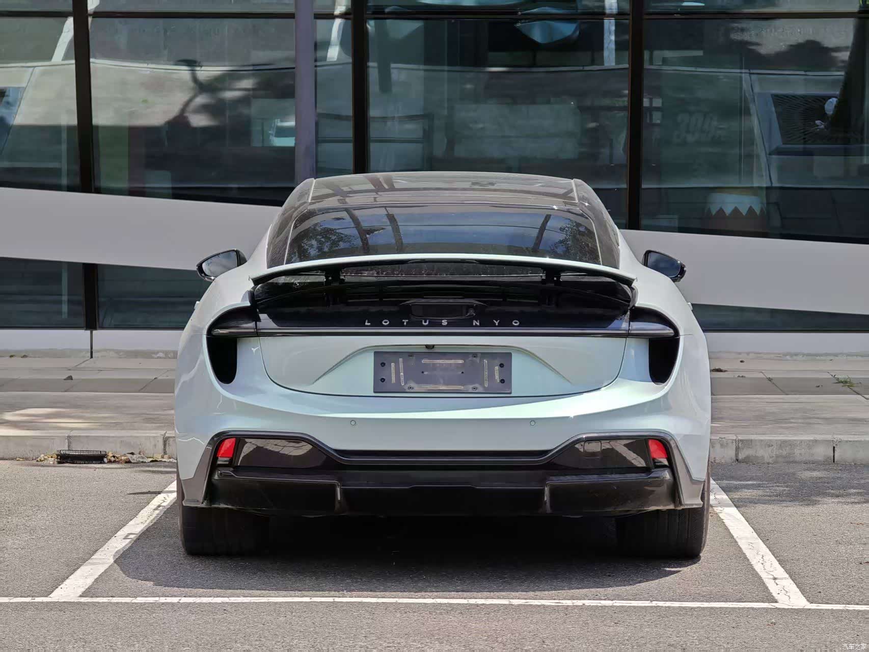 Lotus EMEYA, 2025 16