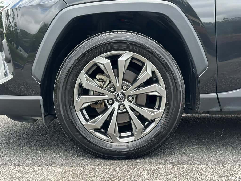 Toyota RAV4, 2024 21